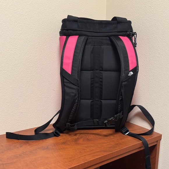 NWOT The North Face Pink and Black Backpack - Picture 13 of 15